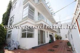 SAI KUNG Village House For Sale