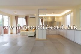 Sai Kung Village House for Sale with Green View &amp; Front Yard