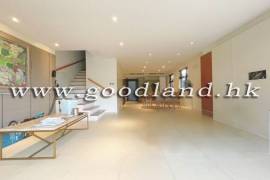 SAI KUNG Village House For Sale