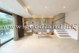 SAI KUNG Village House For Sale