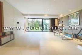 SAI KUNG Village House For Sale