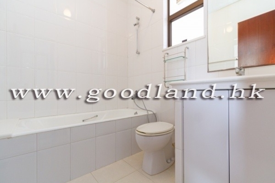 CLEAR WATER BAY Upper Duplex Village House with Private Rooftop For Rent