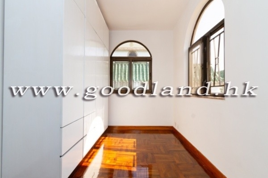 CLEAR WATER BAY Upper Duplex Village House with Private Rooftop For Rent
