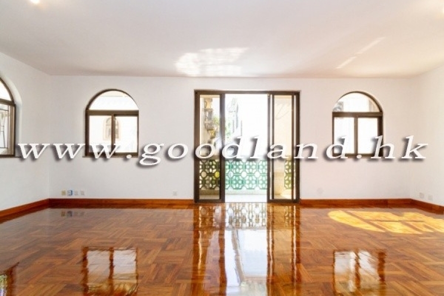 CLEAR WATER BAY Upper Duplex Village House with Private Rooftop For Rent
