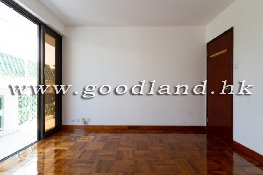CLEAR WATER BAY Upper Duplex Village House with Private Rooftop For Rent