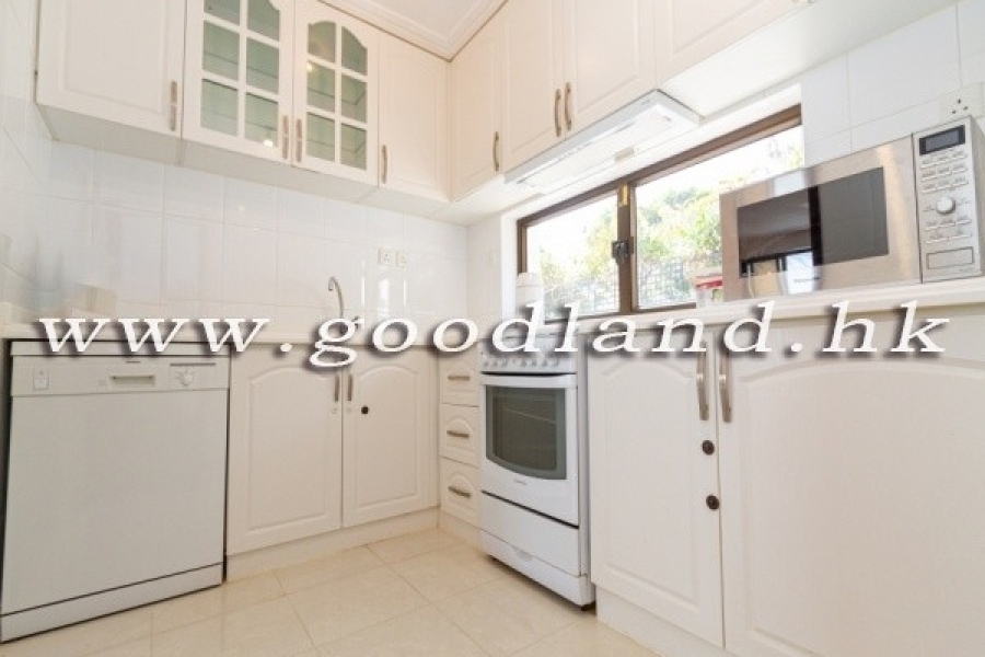 CLEAR WATER BAY Upper Duplex Village House with Private Rooftop For Rent