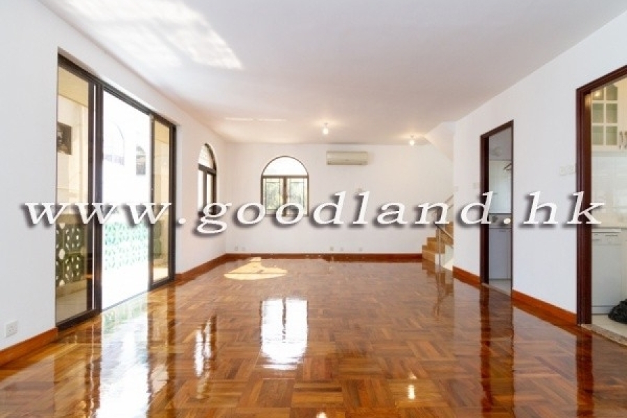 CLEAR WATER BAY Upper Duplex Village House with Private Rooftop For Rent