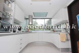 Clear Water Bay Villa For Sale