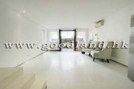 SAI KUNG Two Storey House with Sea View For Sale