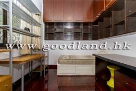 Clear Water Bay Villa For Sale