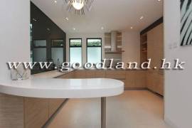 Clear Water Bay Villa For Sale