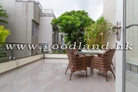 SAI KUNG Prestigious Villa with Greenery View For Sale