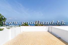 CLEAR WATER BAY Village House with Lawn Garden, Sea and Greenery View For Rent