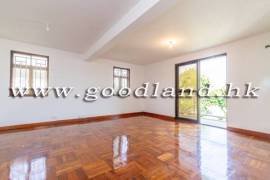 CLEAR WATER BAY Village House with Lawn Garden, Sea and Greenery View For Rent