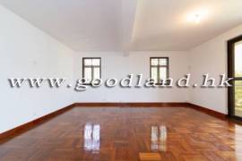 CLEAR WATER BAY Village House with Lawn Garden, Sea and Greenery View For Rent
