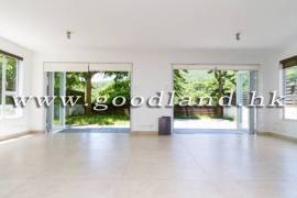 CLEAR WATER BAY Village House with Huge Garden and Mountain View For Rent