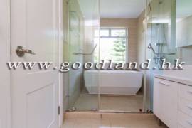 CLEAR WATER BAY Village House with Huge Garden and Mountain View For Rent