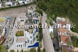 Clear Water Bay Villa For Sale