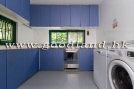 CLEAR WATER BAY Village House with Lovely Garden and Parking For Rent