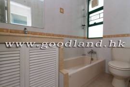 CLEAR WATER BAY Village House with Lovely Garden and Parking For Rent