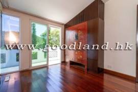 Clear Water Bay Villa For Sale