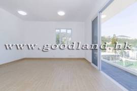 CLEAR WATER BAY Detached Village House with New Renovation and Garden For Rent