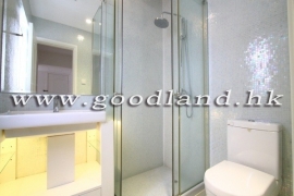 Clear Water Bay Managed Villa With Communal Pool For Sale