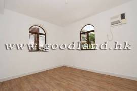 CLEAR WATER BAY Fully Detached Village House with Huge Garden and Sea View For Rent