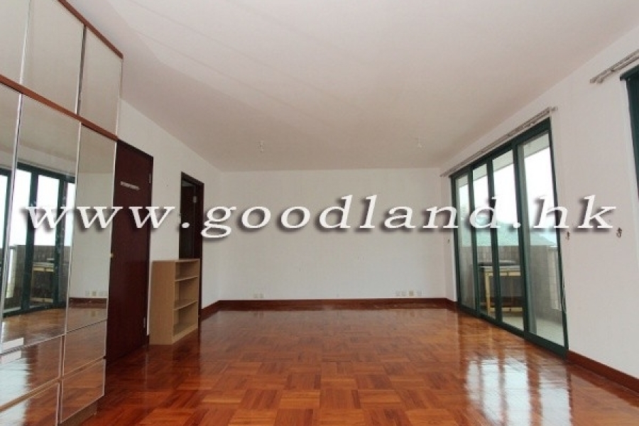 CLEAR WATER BAY Village House with Stunning Sea View from Every Floor For Rent