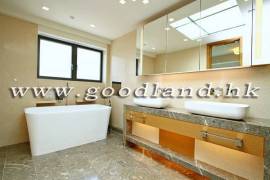 Clear Water Bay Villa For Sale