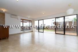 CLEAR WATER BAY Detached Village House with Huge Garden and Sea View For Rent