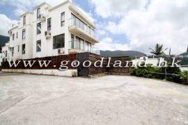 CLEAR WATER BAY Detached Village House with Huge Garden and Sea View For Rent