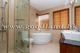 CLEAR WATER BAY Detached Village House with Huge Garden and Sea View For Rent
