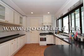 Clear Water Bay Villa For Sale