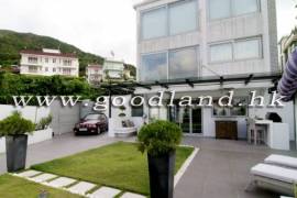 CLEAR WATER BAY Village House with Huge Garden, Private Gate and Open Sea View For Rent