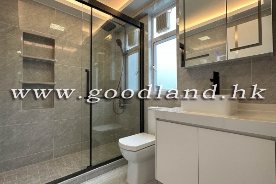 CLEAR WATER BAY End Unit Village House with Private Pool and Sea View From All Levels For Rent