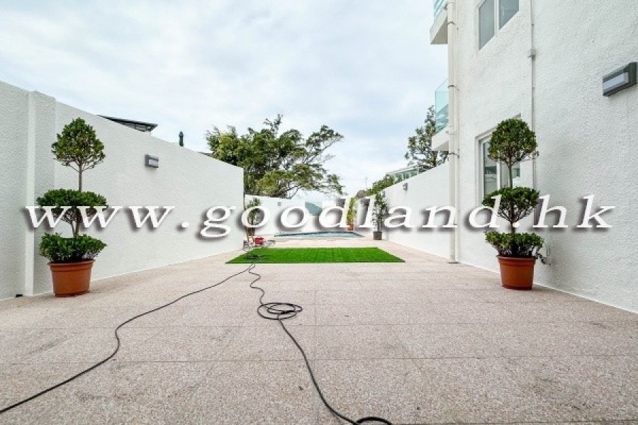 CLEAR WATER BAY End Unit Village House with Private Pool and Sea View From All Levels For Rent