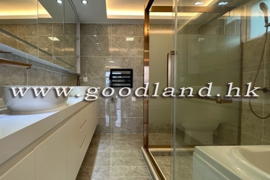 CLEAR WATER BAY End Unit Village House with Private Pool and Sea View From All Levels For Rent