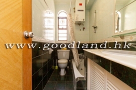 CLEAR WATER BAY Practical Village House with Front Yard For Sale