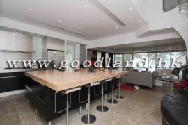 Clear Water Bay Villa For Sale