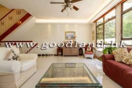 Clear Water Bay Villa For Sale