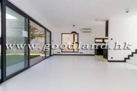 CLEAR WATER BAY Detached Renovated Village House with Lawn Garden and Sea View For Rent
