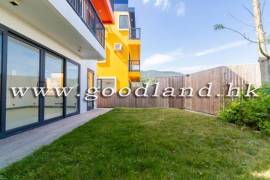 CLEAR WATER BAY Detached Renovated Village House with Lawn Garden and Sea View For Rent