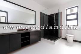 CLEAR WATER BAY Detached Renovated Village House with Lawn Garden and Sea View For Rent