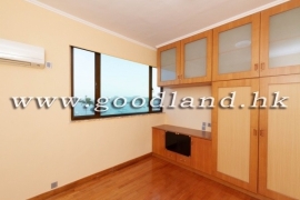 SAI KUNG Walk to Town Family Villa For Sale