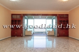 SAI KUNG Walk to Town Family Villa For Sale