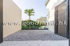 Clear Water Bay Villa For Sale