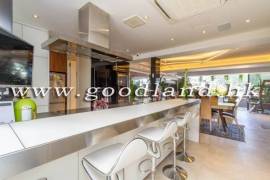 Clear Water Bay Villa For Sale