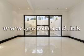 Clear Water Bay Villa For Sale
