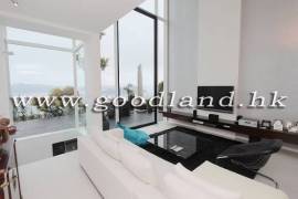 Clear Water Bay Villa For Sale